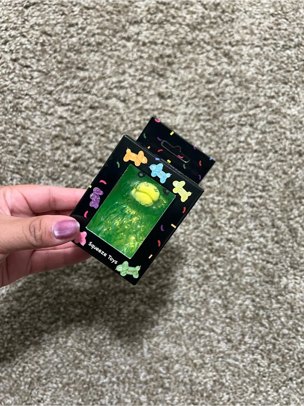 Green Glitter Highland Cow Squeeze Toy – Slow Rising Sensory Fidget